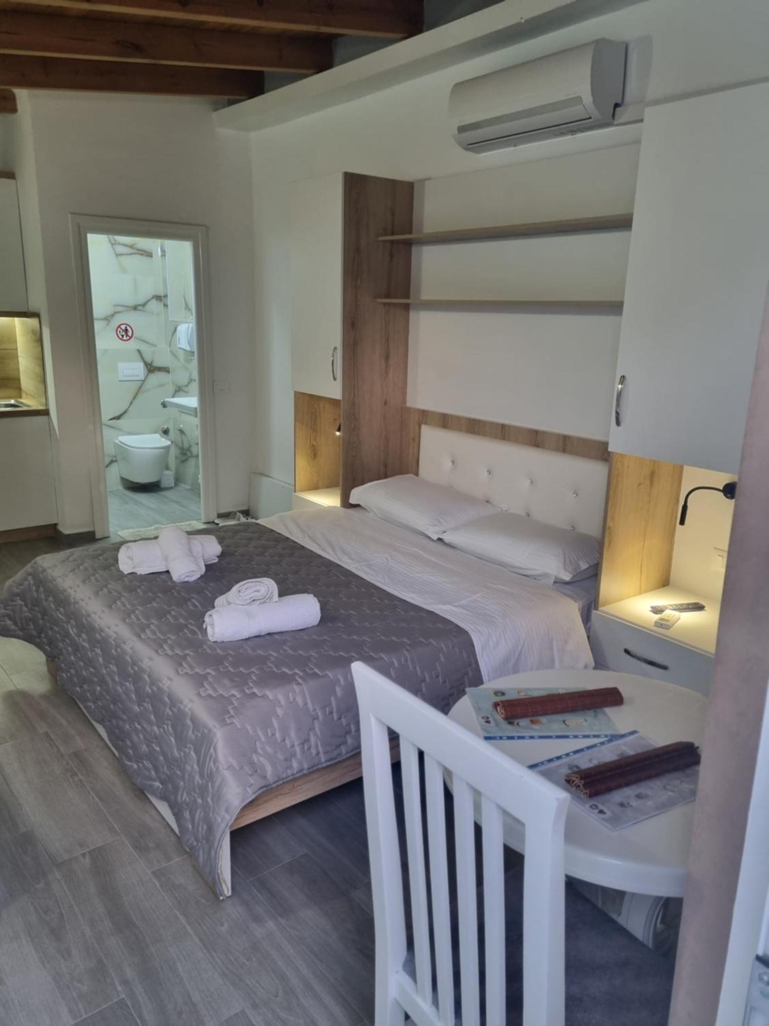 Vila Soleil Vlorë Exterior foto