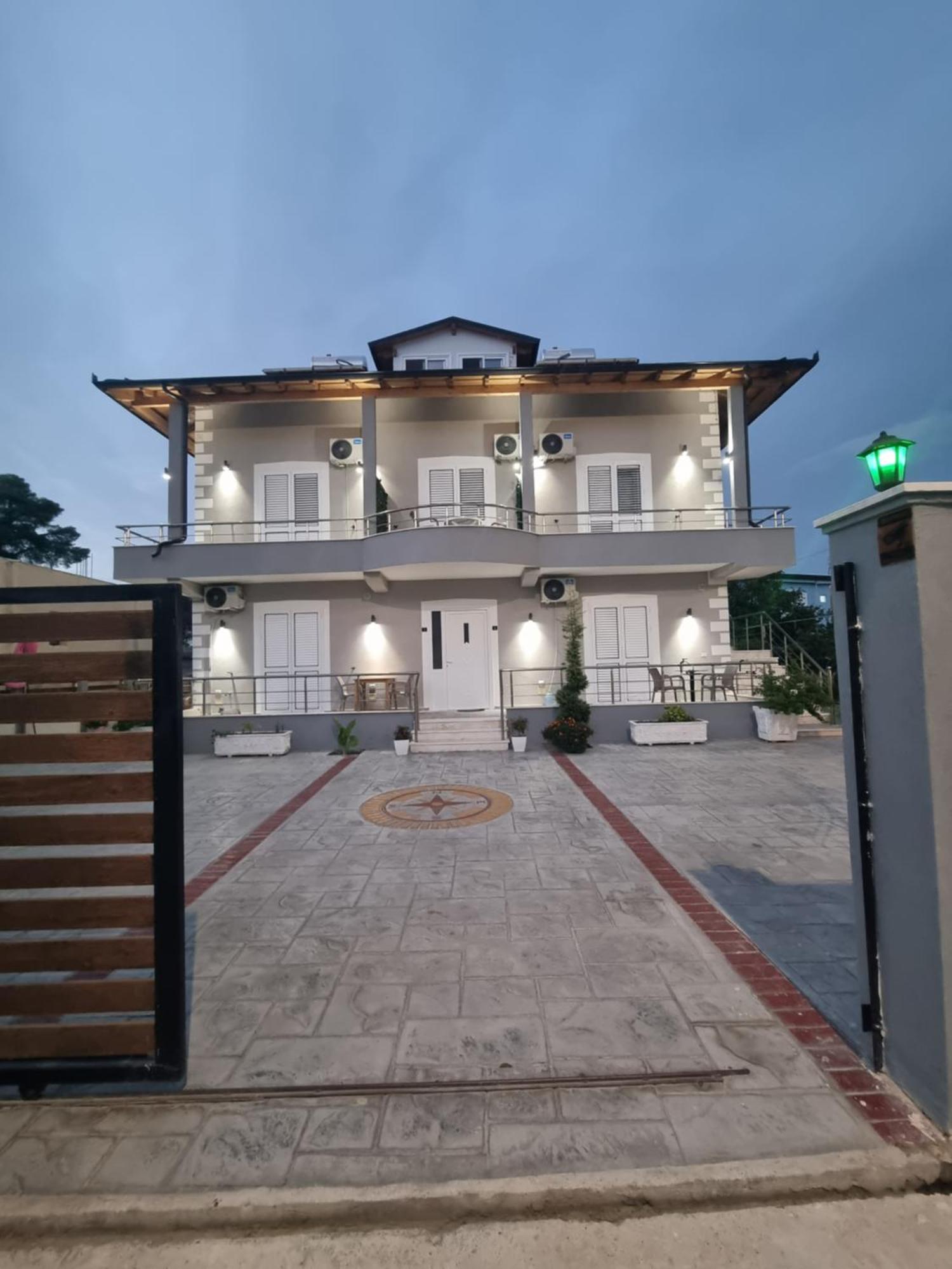 Vila Soleil Vlorë Exterior foto